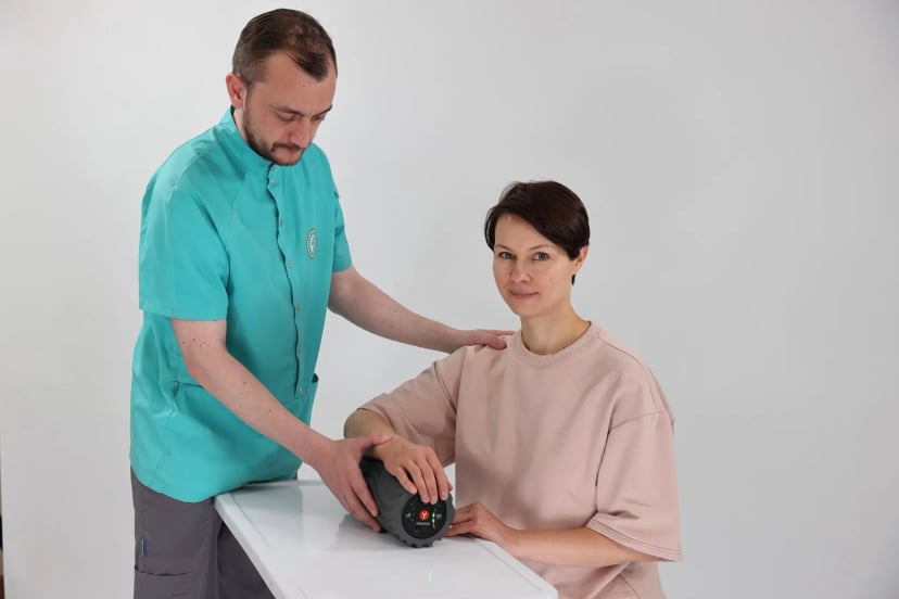 Массажный валик с вибрацией